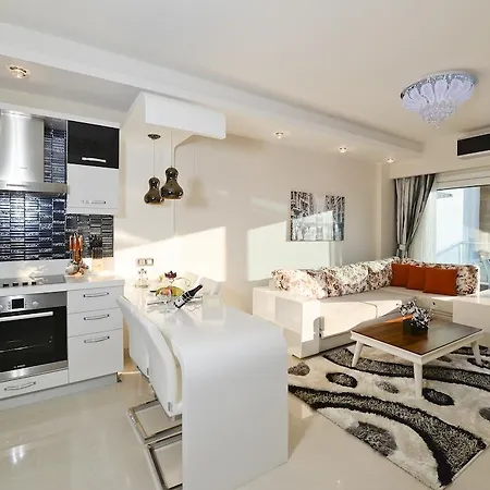 Azura Park Apartment