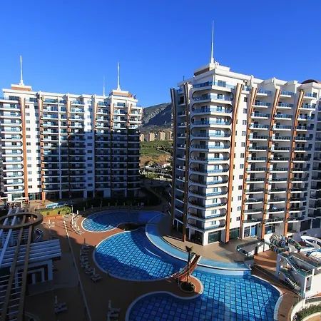 Azura Park