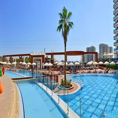 Διαμέρισμα Azura Park *